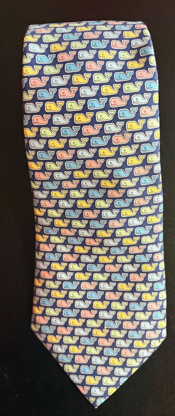 Vineyard Vines multi color whale print tie (short)